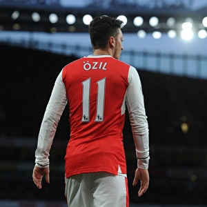 Mesut Ozil in Action: Arsenal vs Leicester City, Premier League 2016-17