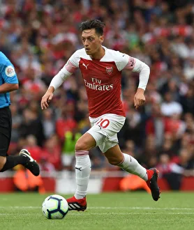 Arsenal V Manchester City 2018-19 Prints: Mesut Ozil in Action: Arsenal vs Manchester City, Premier League 2018-19