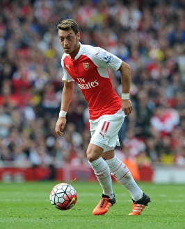 Arsenal V Manchester United 2015/16 Prints: Mesut Ozil in Action: Arsenal vs Manchester United, Premier League 2015/16