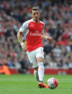 Mesut Ozil in Action: Arsenal vs Manchester United, Premier League 2015/16