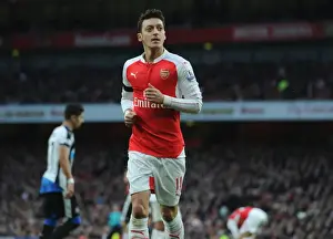 Arsenal V Newcastle United 2015-16 Prints: Mesut Ozil in Action: Arsenal vs. Newcastle United (Premier League 2015-16)