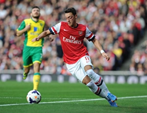 Mesut Ozil in Action: Arsenal vs Norwich City, Premier League 2013-14