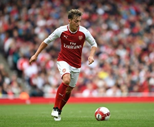 Mesut Ozil in Action: Arsenal vs Sevilla, Emirates Cup 2017-18