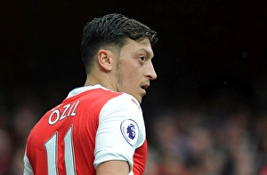 Mesut Ozil in Action: Arsenal vs Southampton, Premier League 2016-17