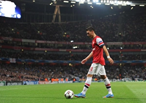 Mesut Ozil in Action: Arsenal vs SSC Napoli (2013-14)