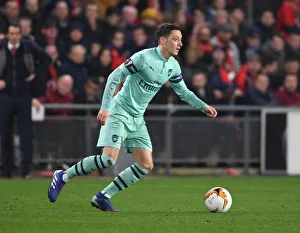 Mesut Ozil in Action: Arsenal vs. Stade Rennais, UEFA Europa League (2018-19)