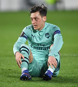 Mesut Ozil in Action: Arsenal vs Stade Rennais, UEFA Europa League Round of 16 First Leg (2018-19)
