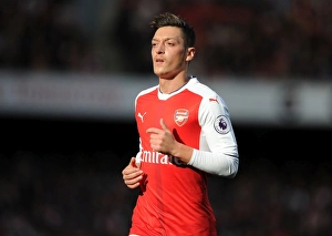 Mesut Ozil in Action: Arsenal vs Swansea City, Premier League 2016-17