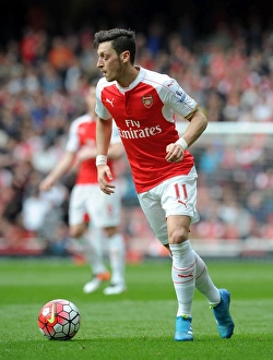 Mesut Ozil in Action: Arsenal vs. Watford, Premier League 2015-16