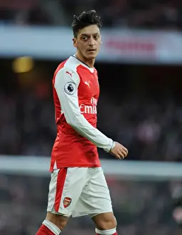 Mesut Ozil in Action: Arsenal vs. West Bromwich Albion, Premier League 2016-17