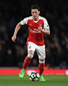 Mesut Ozil in Action: Arsenal vs West Ham United, Premier League 2016-17