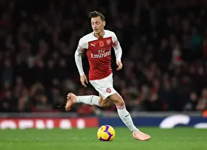 Mesut Ozil in Action: Arsenal vs. Wolverhampton Wanderers, Premier League 2018-19