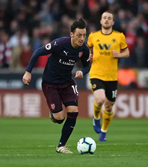 Mesut Ozil in Action: Arsenal vs. Wolverhampton Wanderers, Premier League 2018-19