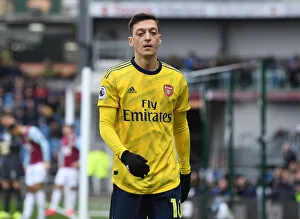 Mesut Ozil in Action: Burnley vs. Arsenal, Premier League 2019-2020