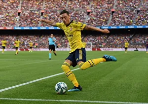 Mesut Ozil in Action: FC Barcelona vs. Arsenal (2019-20 Pre-Season Friendly)