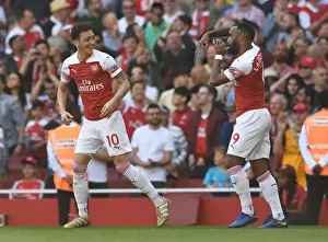 Mesut Ozil and Alexandre Lacazette Celebrate Goal: Arsenal vs Crystal Palace, Premier League 2018-19