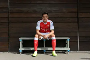 Mesut Ozil: Arsenal First Team Squad Training 2016-17