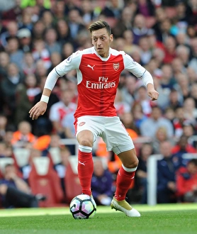 Arsenal V Swansea City 2016-17 Prints: Mesut Ozil: Arsenal vs Swansea City (2016-17)