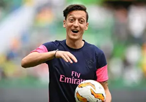 Sporting Lisbon V Arsenal 2018-19 Prints: Mesut Ozil: Arsenal's Star Ready for Europa League Showdown against Sporting CP