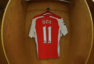 Mesut Ozil: Preparing for Battle - Arsenal v Tottenham Hotspur, Premier League 2014-15