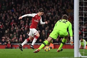 Arsenal v Liverpool 2017-18 Collection: Mesut Ozil scores Arsenals 3rd goal. Arsenal 3: 3 Liverpool