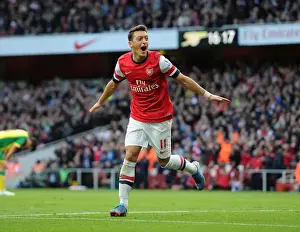 Mesut Ozil Scores Arsenal's Second Goal Against Norwich City (2013-14 Season)
