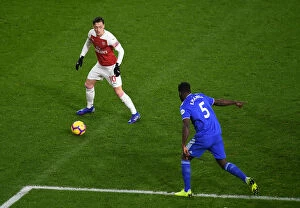Arsenal v Cardiff City 2018-19 Collection: Mesut Ozil Shines: Arsenal Crushes Cardiff City (January 2019)