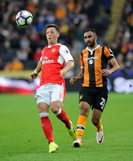 Mesut Ozil vs Ahmed Elmohamady: Intense Face-Off in Hull City vs Arsenal, Premier League 2016-17