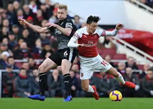 Mesut Ozil vs Ben Mee: Intense Battle at Arsenal's Emirates Stadium (Arsenal v Burnley 2018-19)