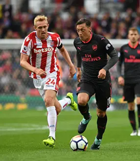 Mesut Ozil vs Darren Fletcher: Clash at the Bet365 Stadium - Stoke City vs Arsenal, Premier League 2017-18