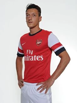 Images Dated 4th September 2013: Mesut Ozil's Arsenal Debut: First Photo Shoot in Munich