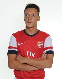 Images Dated 4th September 2013: Mesut Ozil's Arsenal Debut: Munich Photo Shoot