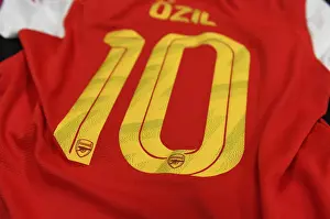 Mesut Ozil's Arsenal Jersey in Arsenal Changing Room Before Colorado Rapids Match (2019-20)