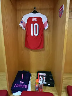Mesut Ozil's Empty Arsenal Jersey in the Changing Room (Arsenal vs Qarabag, UEFA Europa League 2018-19)