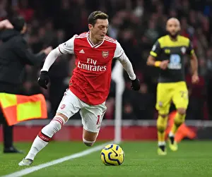 Mesut Ozil's Brilliant Performance: Arsenal's Victory Against Southampton (November 2019)