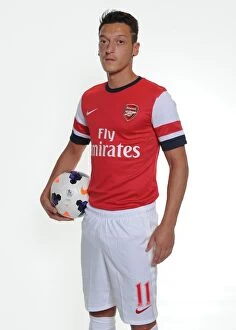 Mesut Oezil Collection: Mesut Ozil's Munich Debut: Arsenal's New Signing at Photo Shoot