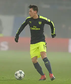 Mesut Ozil's Standout Show: Arsenal's Victory Over FC Basel in the 2016-17 UEFA Champions League