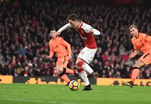 Mesut Ozil's Thrilling Goal: Arsenal's Triumph over Liverpool, 2017-18 Premier League