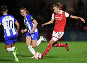 Miedema vs Bance: A Thrilling Pursuit in Arsenal WFC vs Brighton WFC Barclays Women's Super League Clash