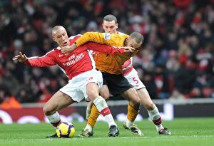 Mikael Silvestre (Arsenal) Craig Fagan (Hull). Arsenal 3: 0 Hull City, Barclays Premier league