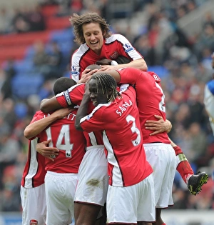 Images Dated 18th April 2010: Mikael Silvestre celebrates scoring the 2nd Arsenal goal with Theo Walcott