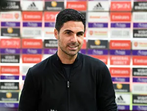 Mikel Arteta: Arsenal Manager Prepares for Arsenal vs. Norwich City (Premier League, 2021-22)