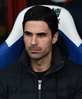 Images Dated 11th January 2020: Mikel Arteta Before Arsenal's Clash Against Crystal Palace in Premier League