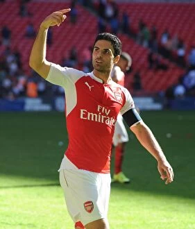 Arsenal v Chelsea - Community Shield 2015-16 Collection: Mikel Arteta: Arsenal's Unyielding Captain in FA Community Shield Clash against Chelsea (2015)
