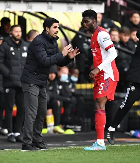 Mikel Arteta Coaches Thomas Partey during Arsenal's Premier League Match at Watford