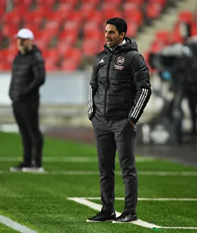 Mikel Arteta at Empty Eden Arena: Arsenal's Europa League Quarterfinal in Prague Amidst Coronavirus Restrictions