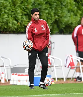 Mikel Arteta Guides Arsenal in Pre-Season Clash Against Watford (2021-22)