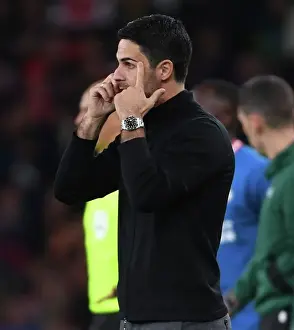 Mikel Arteta Leads Arsenal Against PSV Eindhoven in Europa League at Emirates Stadium