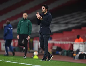 Mikel Arteta Leads Empty Emirates Stadium: Arsenal vs. Olympiacos in Europa League Amid Coronavirus Restrictions