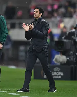 Mikel Arteta at Olympiacos: Arsenal's Coach in UEFA Europa League Showdown (February 2020)